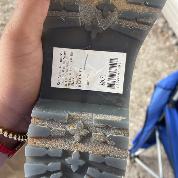 Boots - Picture 4 of 6